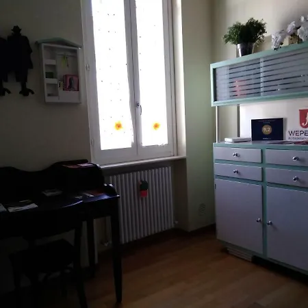 Il Vicolo 48 * بيزارو